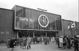 Basel: Neue Messehalle, Frontalansicht