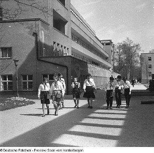 Junge Sanitäter Schwesternschule