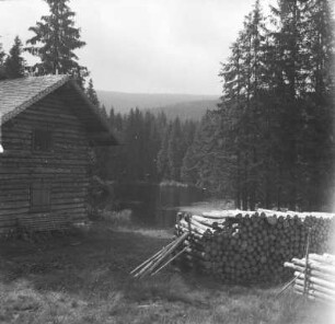 Plöckensteinsee : Blockhütte am Ufer des Plöckensteinsees im Böhmerwald.
