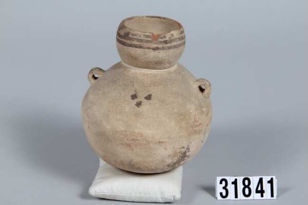 Vessel with handle