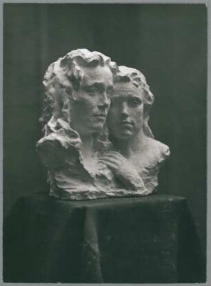 Doppelporträt Benjamine Kolbe und Tochter Leonore, 1927, Gips