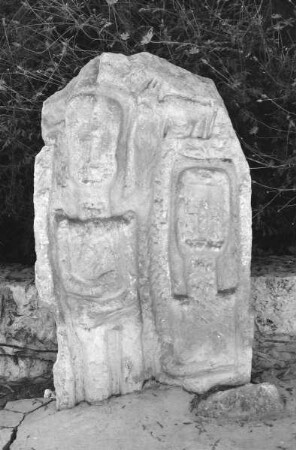 Relief mit einem Ehepaar und einer Ziege