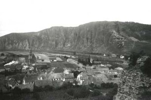 Bad Münster am Stein-Ebernburg, Ortsansicht : Bad Münster am Stein-Ebernburg. Ortsteilansicht von Süden. Blick über die Nahe gegen den Rothenfels