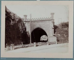 Blick in den Eisenbahntunnel (1896 abgerissen) nach Norden im Plauenschen Grund bei Dresden