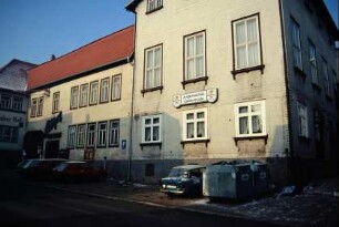 großes Gebäude, früher Kino, heute Jugendklub und Gaststätte