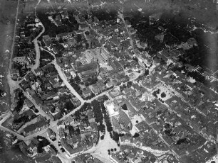 Jena, in der Mitte das Zeisswerk