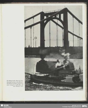 Hängebrücke zwischen Stadthälften von Köln