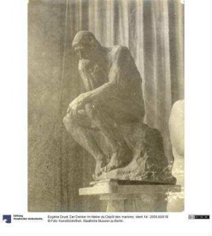 Der Denker im Atelier du Dépôt des marbres