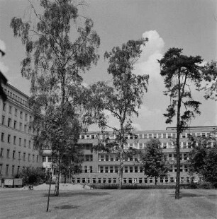 Dresden-Johannstadt. Medizinische Akademie "Carl Gustav Carus" (heute Uniklinikum), Kinderklinik (1927-1930, P. Wolf)