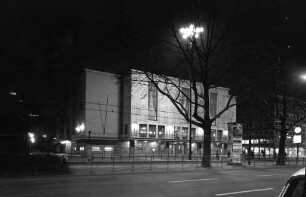 Außenansicht Opernhaus Düsseldorf (Deutsche Oper am Rhein), nachts