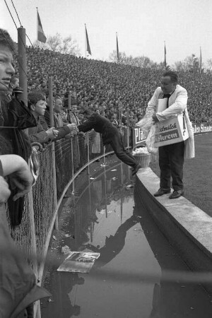 Länderspiel Deutschland-Zypern im Wildparkstadion.