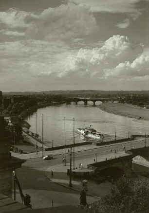 Dresden, Elbdampfer Riesa
