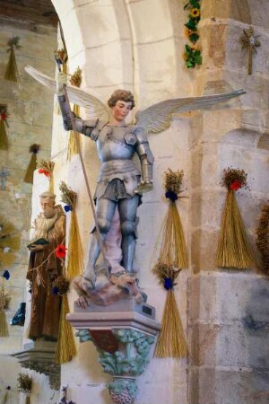 Frankreich. Haute Normandie. Seine Maritime. Blosseville sur Mer. Eglise Saint Martin. L Eglise decoree