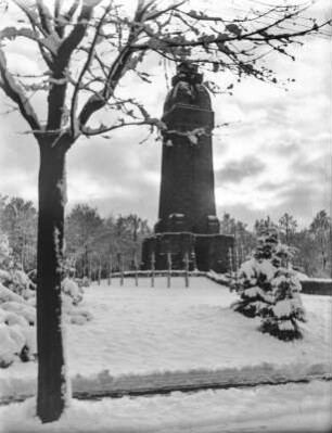 Chemnitz-Borna, Bismarckturm : Chemnitz-Borna. Bismarckturm auf der Röhrsdorfer Höhe. Winteraufnahme