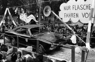Freiburg: Festzug, von oben