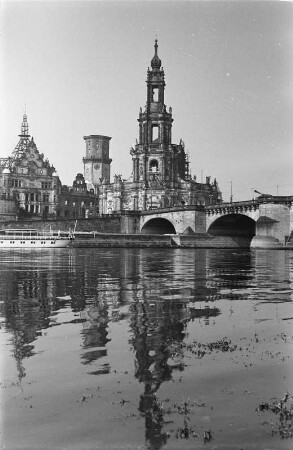 Dresden-Altstadt. Hofkirche (1739-1755, G. Chiaveri), teilweise eingerüstet