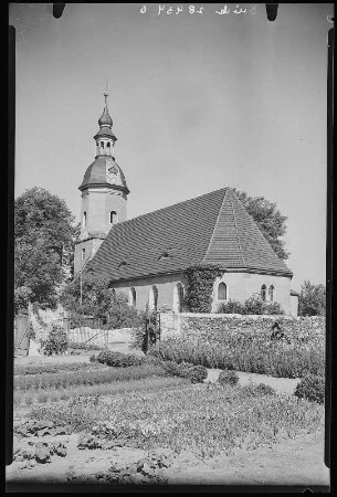 Schönfeld. bei Großenhain, Kirche und Dorfstraße