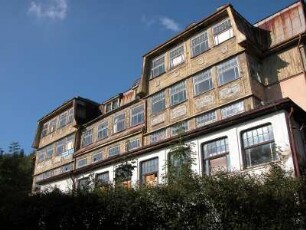 Kein Einzelbeispiel im Kuort Karpacz: heruntergekommenes ehemaliges Kurhotel