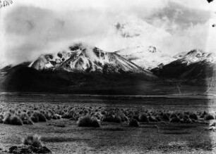 Berg : Blick auf den Gipfel des Sajama, höchster Berg Boliviens (6542m)