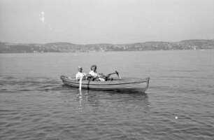 Wallhausen: am Bodensee; Vater und Tochter im Boot