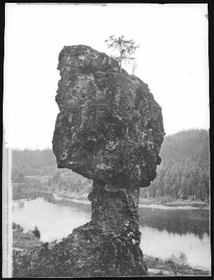 Oregon City. Colca Pillar (Coalcas Pillar), Oregon City, Oregon