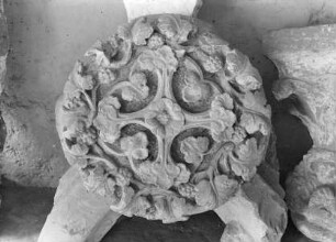 Schlussstein mit Laubwerk