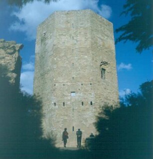 Sizilien. Enna. Wohnturm Friedrich des II. im Stadtpark
