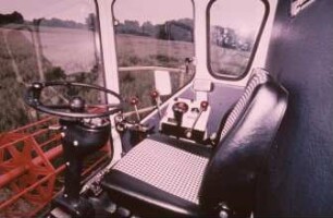 Fotografie: Erntetechnik, Mähdrusch, Mähdrescher selbstfahrend, Kabine, Führerstand