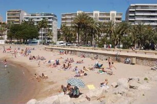 Cannes - Strand an der Croisette : Strand an der Croisette in Cannes, aufgenommen 2006