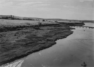 Sandbank : Sandbank am Ufer eines Flusses