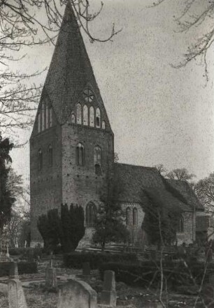 Gägelow-Proseken. Dorfkirche (um 1240, 15. Jh.)