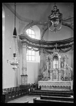 Kirche Hundheim innen