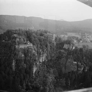 Burg und Kloster am Berg Oybin : Blickrichtung Süden
