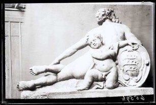 Schloß; Steinfiguren