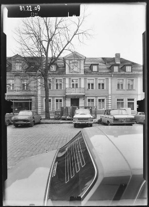 Potsdam, Otto-Nuschke-Straße (Lindenstraße) 17. Wohnhaus (um 1736/1737). Straßenfront