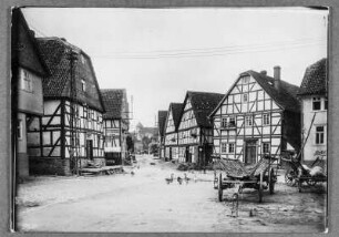 Im Städtchen Waldeck : Stadtansicht gegen die Burg