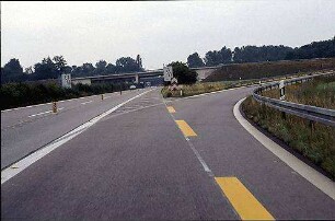 Ausfahrt Ost von Hauptfahrbahn Ost (Basel Richtung Karlsruhe)/Einfahrt in Tangente Südost (Basel Richtung Lörrach)