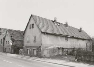 Radebeul, Meißner Straße 445. Ehem. Bauernhof (18./19. Jh.), Wohnstallhaus und Seitengebäude