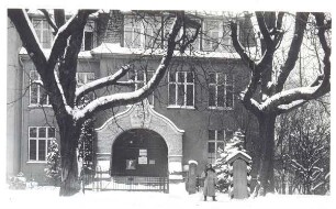Lyzeum als Lazarett. Detmold. Schulen in Detmold wurden im Zweiten Weltkrieg z.T. als Lazarette genutzt. aus DT S 8 (Stadtgymnasium) Nr.260