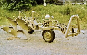 Aufsattel-Krumenbasispflug B 205 A