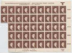 Unvollständiger Bogen mit 42 Briefmarken zu 1 Zloty aus dem Generalgouvernement mit einem Porträt von Georg Gottlieb Pusch