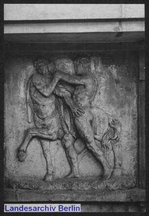 [Metopen am Brandenburger Tor]