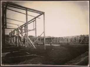 Fotoalbum: Deutsche Gartenbau- und Schlesische Gewerbe-Ausstellung (GUGALI), Liegnitz: Aufbauarbeiten der Ausstellungsgebäude (Bergerhalle)