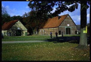 Lübeln: Fachwerk, Bauernhöfe am runden Platz