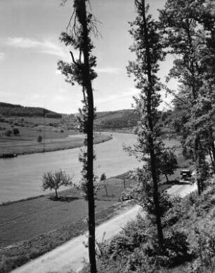 Neckar (wahrscheinlich Landschaft im Neckartal bei Diedesheim)