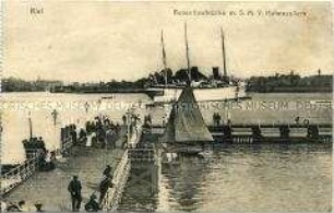 Kieler Hafen mit kaiserlicher Yacht
