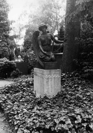 Marie Merck; Darmstadt, Alter Darmstädter Friedhof III C 97
