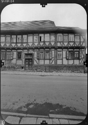 Bleicherode, Hauptstraße 131. Ehem. Kanzlei (um 1721). Straßenfront (Teilansicht)