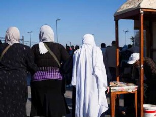 Türkei. Istanbul. Verkaufsstände an der Yeni Camii. Taubenfutter Verkaufsstand