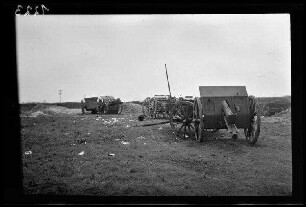 Nicht identifizierbare Gegend bei Cléry (=Cléry-sur-Somme) oder Brie (beide Dep. Somme, Frankreich): "erbeutete Geschütze; Geschützstellung" (Nahaufnahme)